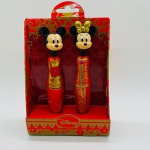 NWT China Disney Wedding Pen Set Featuring Mickey and Minnie